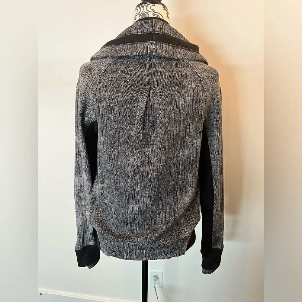 🪩Lululemon Jacket 1001  - Picture 2 of 7